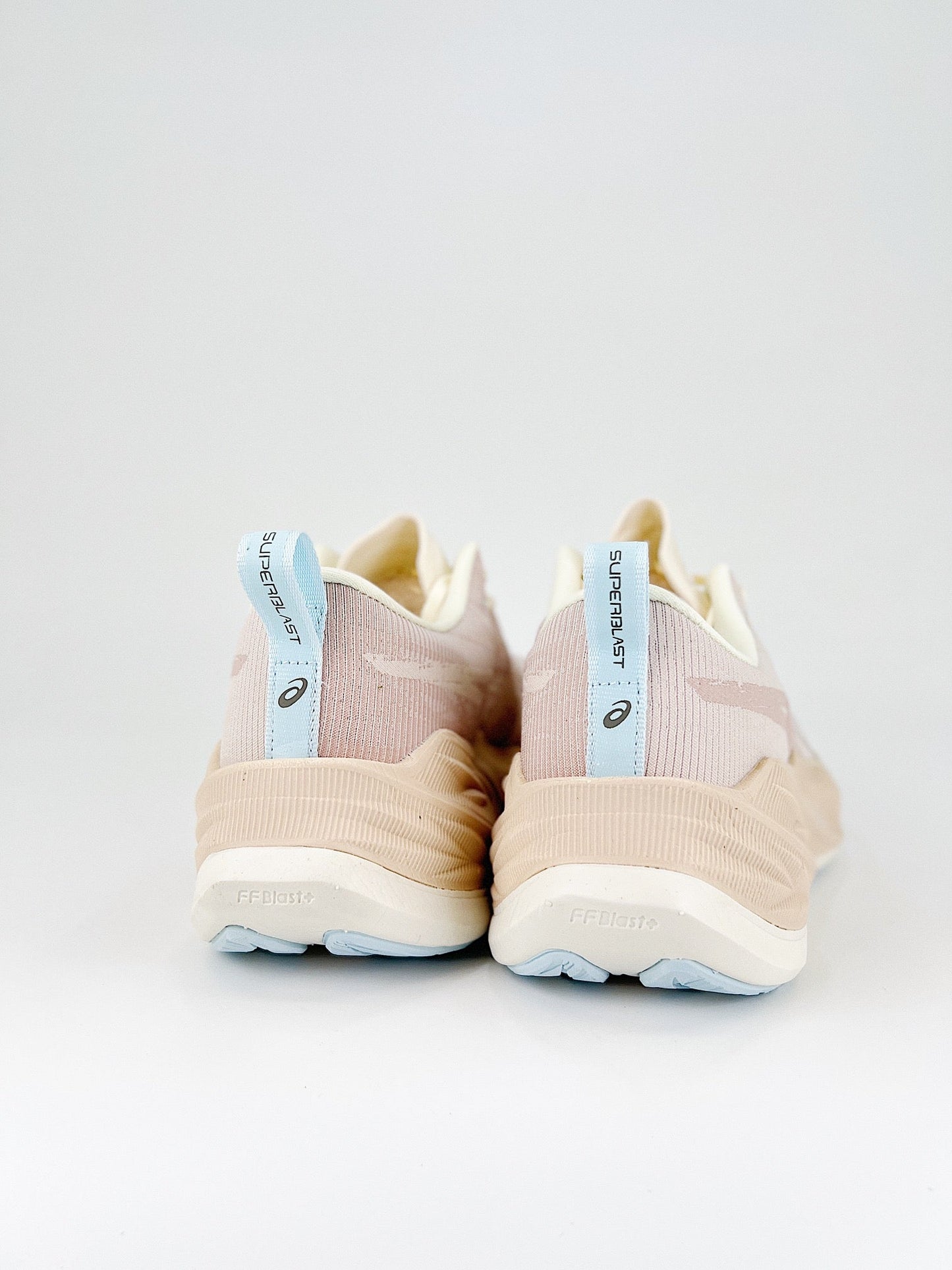 Tênis Superblast 2 'Cream Mineral Beige' 1013A127-100