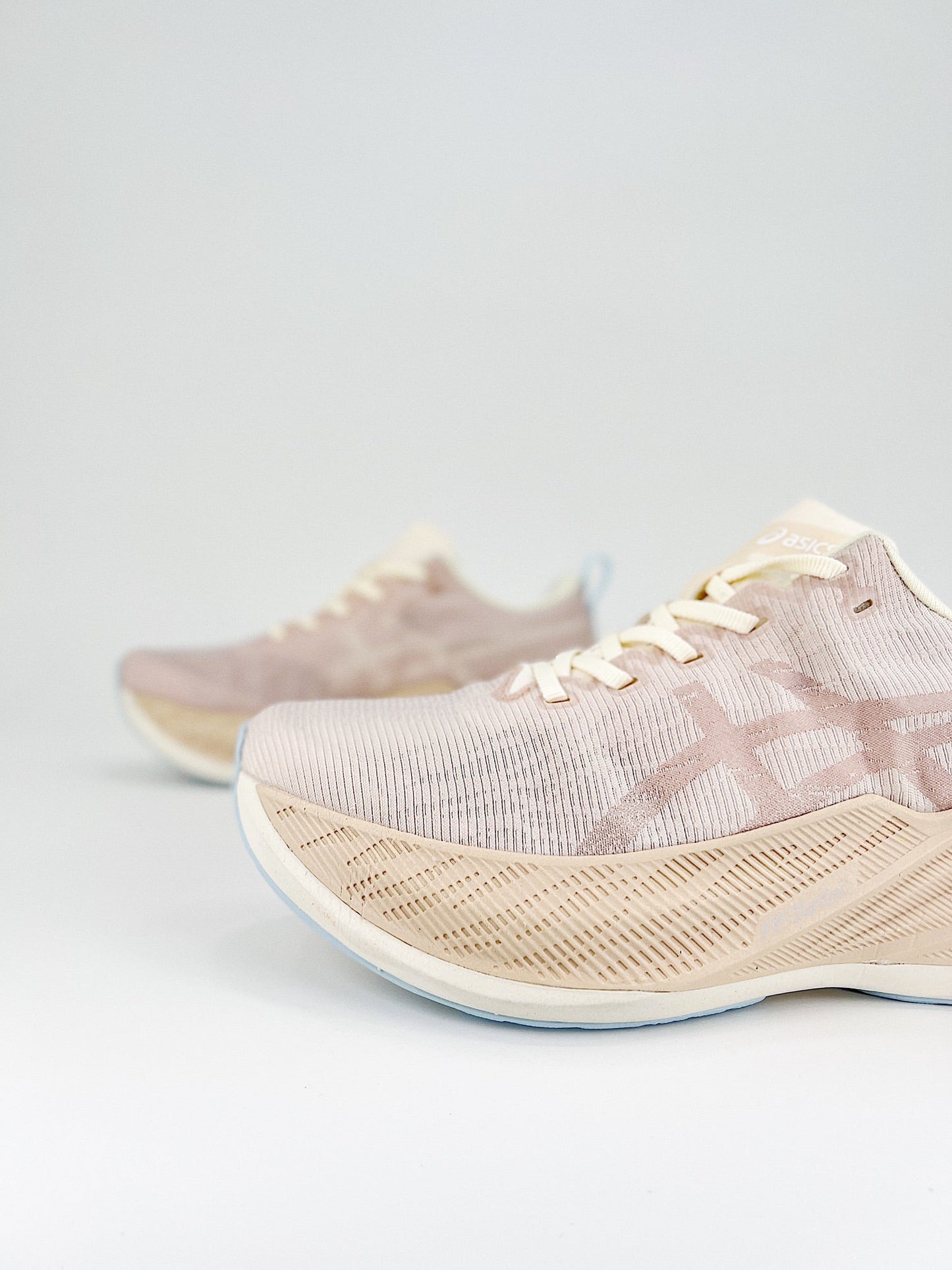 Tênis Superblast 2 'Cream Mineral Beige' 1013A127-100
