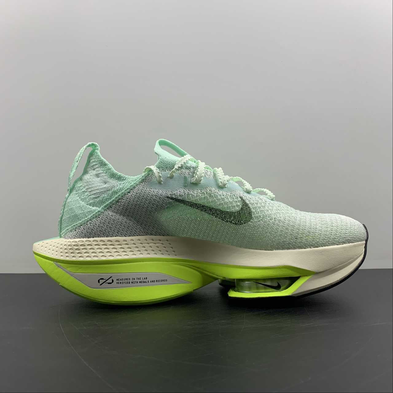 Tênis Air Zoom Alphafly NEXT% 2 'Mint Foam Volt' DV9422-300