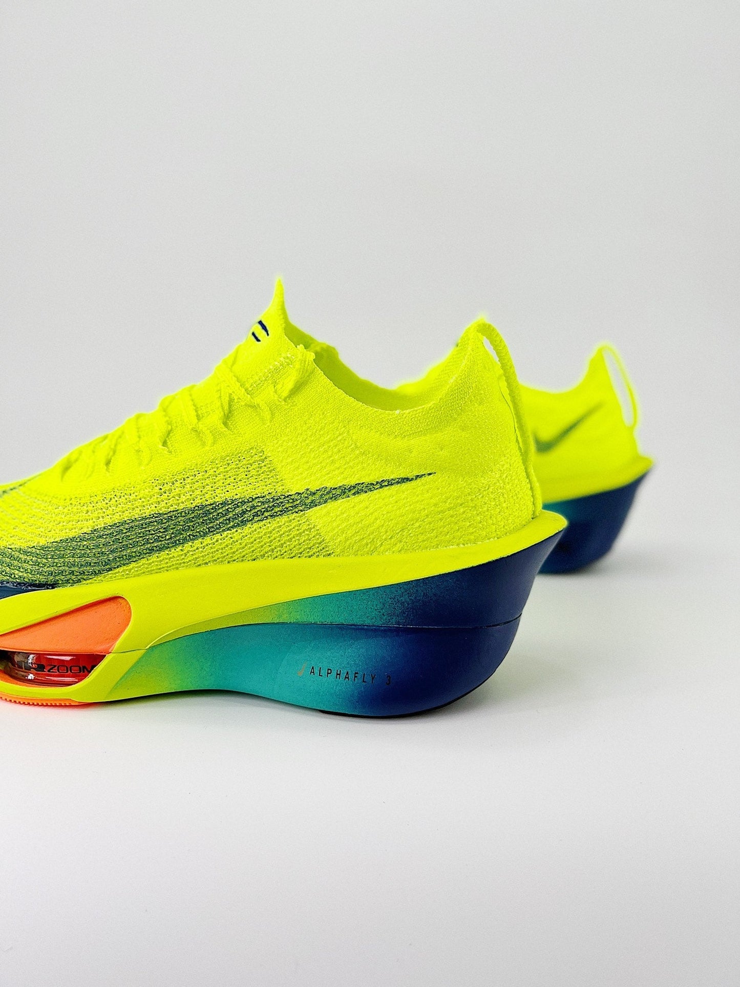 Tênis Nike Air Zoom Alphafly 3 FD8315-700