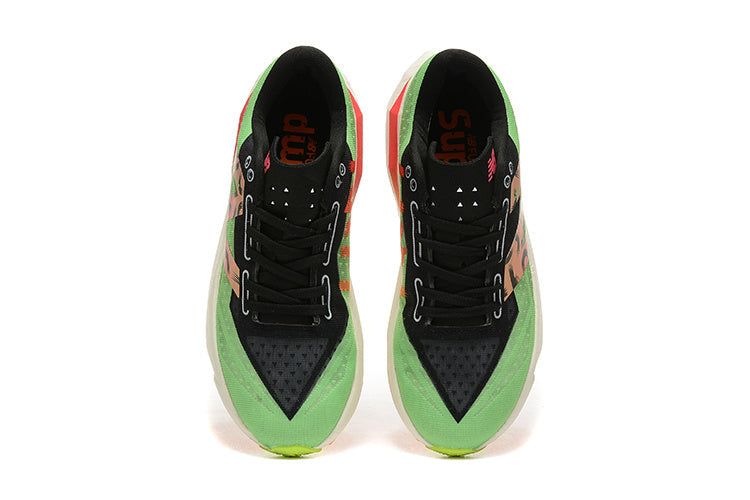 Tênis New Balance FuelCell SuperComp Elite v4 london