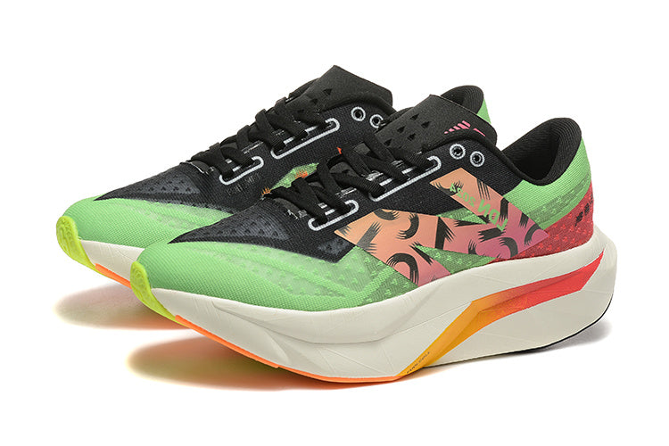 Tênis New Balance FuelCell SuperComp Elite v4 london