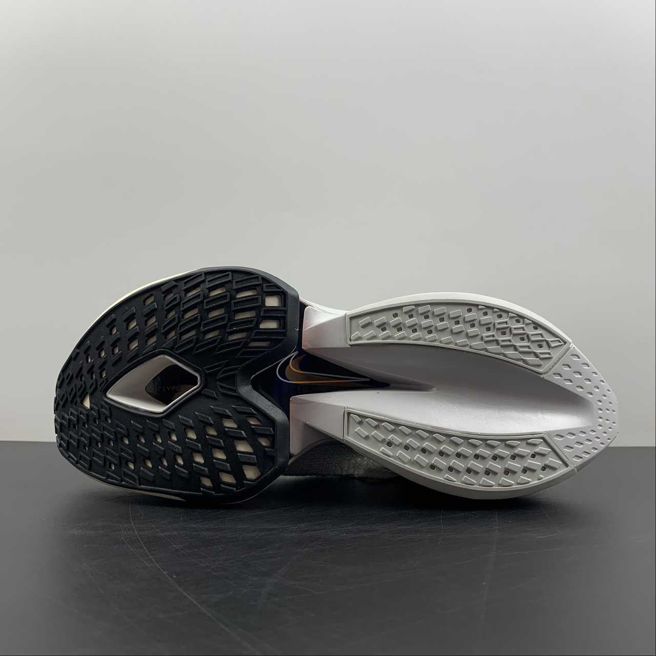 Tênis Air Zoom Alphafly NEXT% 2 'Prototype' DJ6206-100