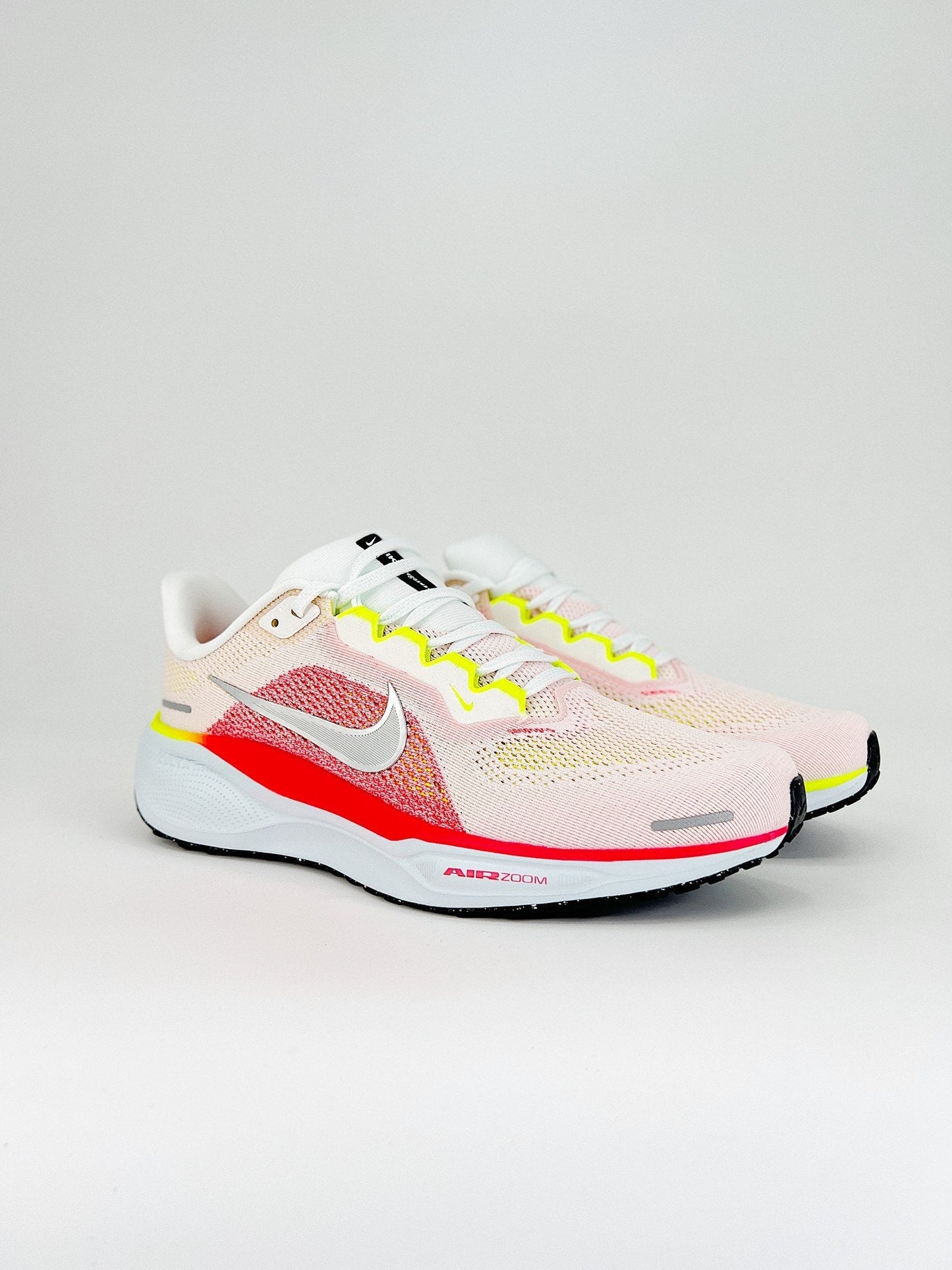 Tênis Wmns Air Zoom Pegasus 41 'Summit White Crimson' FD2723-100