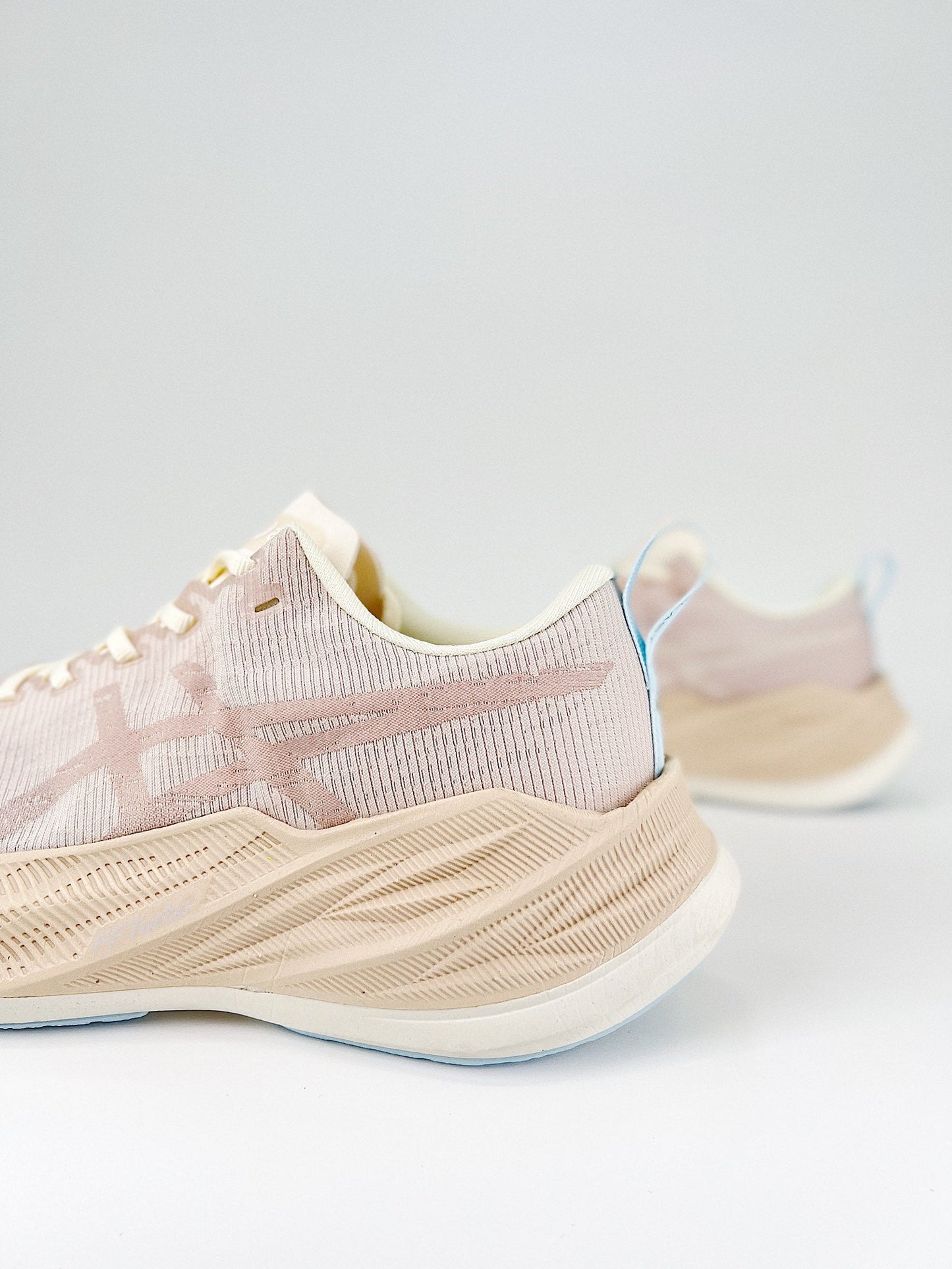 Tênis Superblast 2 'Cream Mineral Beige' 1013A127-100