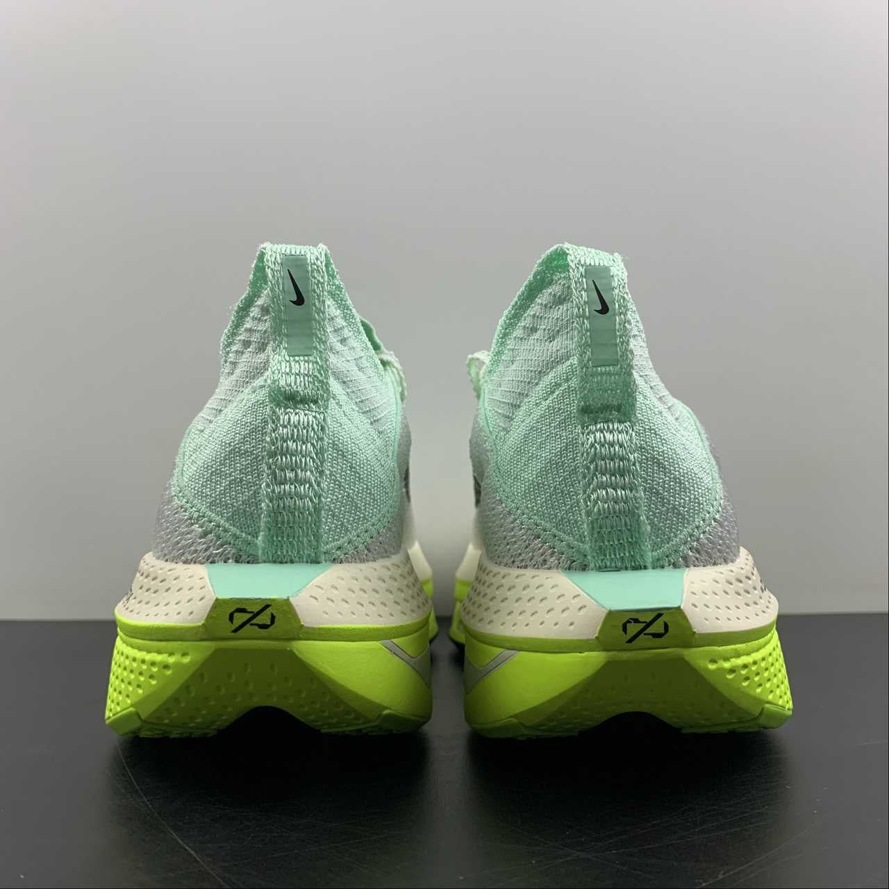 Tênis Air Zoom Alphafly NEXT% 2 'Mint Foam Volt' DV9422-300