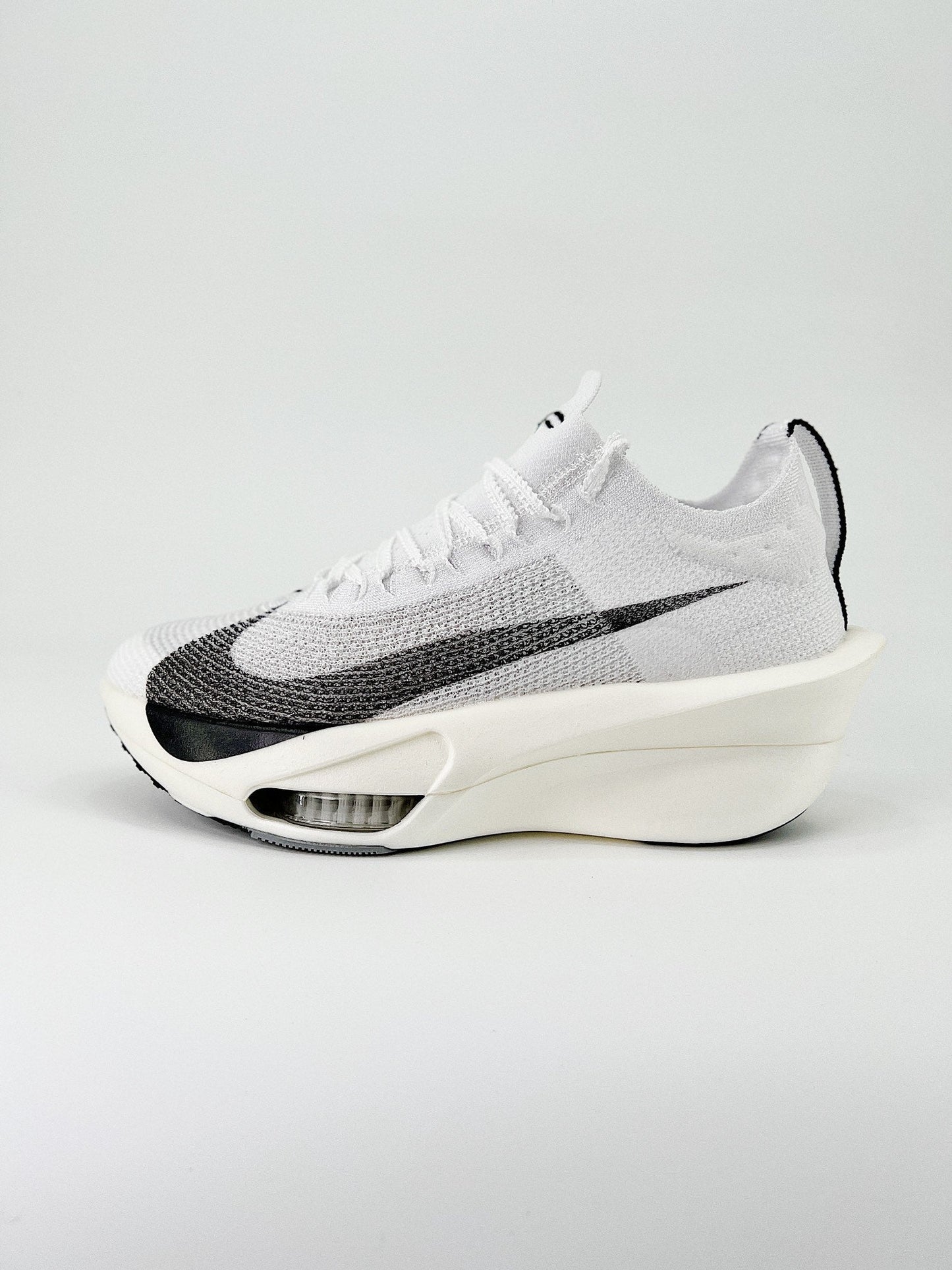 Tênis Nike Air Zoom Alphafly NEXT% 3 black white branco e preto