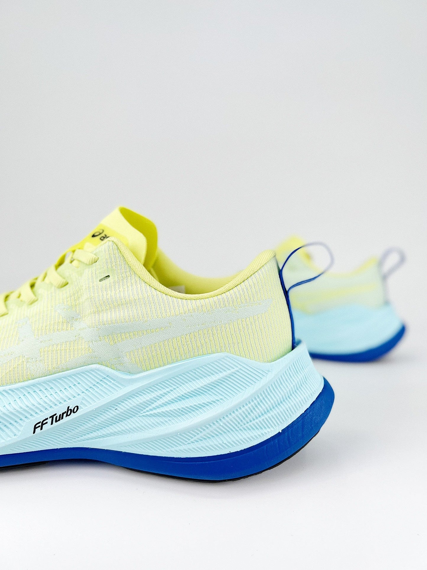 Tênis Superblast 2 'Glow Yellow Aquamarine' 1013A127-750
